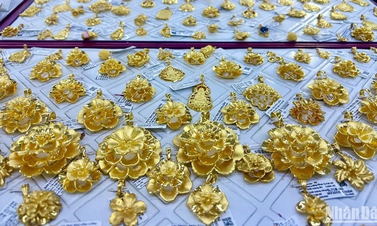 Giá vàng ngày 21/5: Vàng miếng SJC tăng lên mức 121 triệu đồng/lượng
