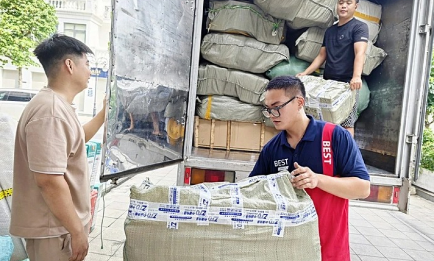 Mua hàng ngoại online: Người Việt mạnh tay chi tiền