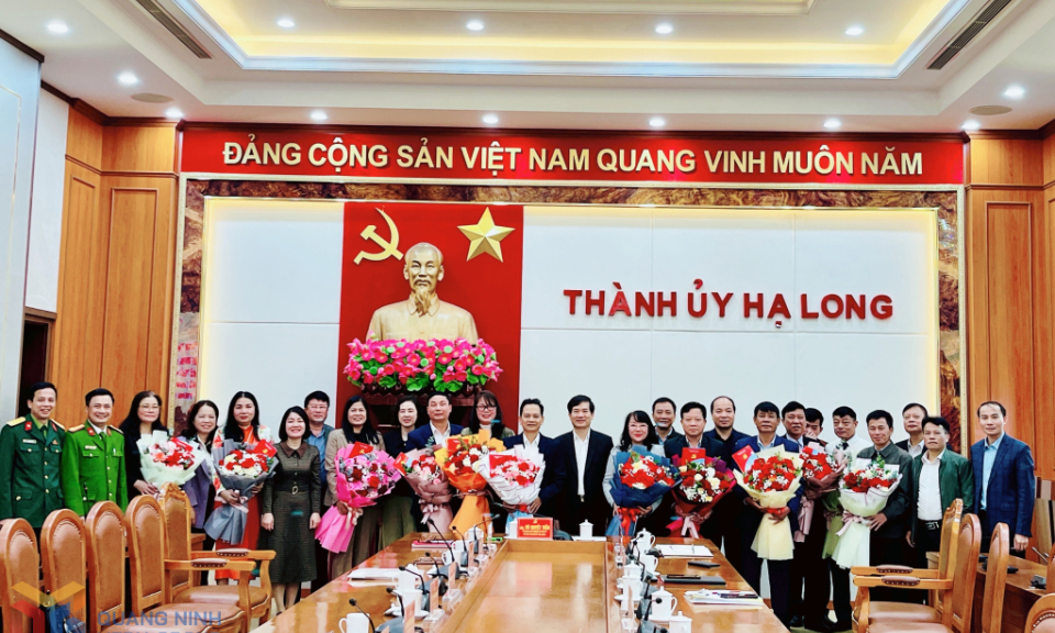 Tự nguyện xin nghỉ để tinh gọn bộ máy