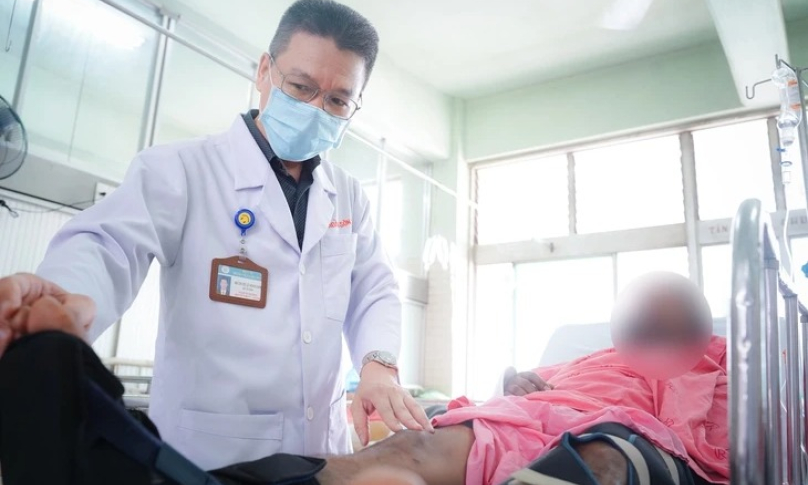 Sức khỏe 9 nạn nhân trong vụ cháy tại mỏ Sông Đốc ra sao?