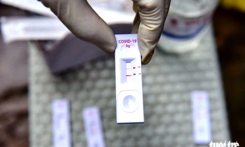 Có triệu chứng nghi ngờ mắc COVID-19, cần test nhanh không?