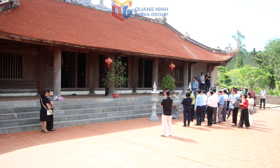 HĐND tỉnh khảo sát công tác quản lý nhà nước về bảo tồn, phát huy giá trị các di tích tại Quan Lạn