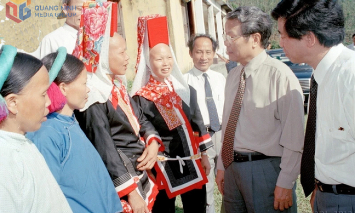 Nguyên Chủ tịch Nước Trần Đức Lương mãi trong trái tim nhân dân Vùng mỏ