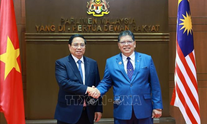 Thủ tướng Phạm Minh Chính hội kiến Chủ tịch Hạ viện Malaysia
