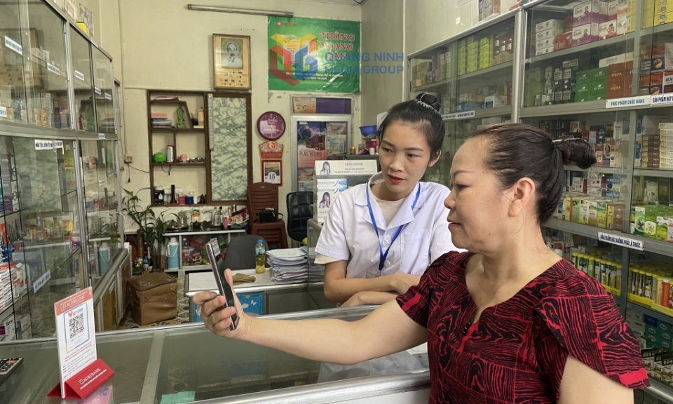 Huyện Vân Đồn: Thúc đẩy thanh toán không dùng tiền mặt