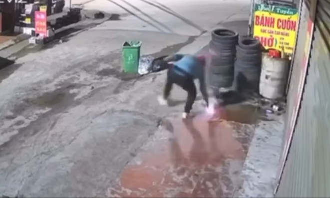 Truy tìm kẻ phóng hỏa đốt nhà dân trong đêm ở Bắc Giang