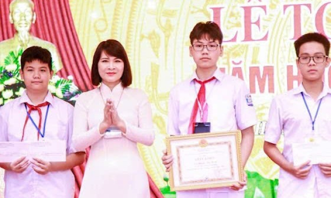  Tỏa sáng từ sự nỗ lực không ngừng