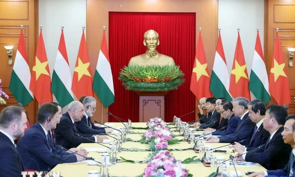Tổng Bí thư: Việt Nam sẵn sàng là cầu nối giữa Hungary với khu vực Đông Nam Á