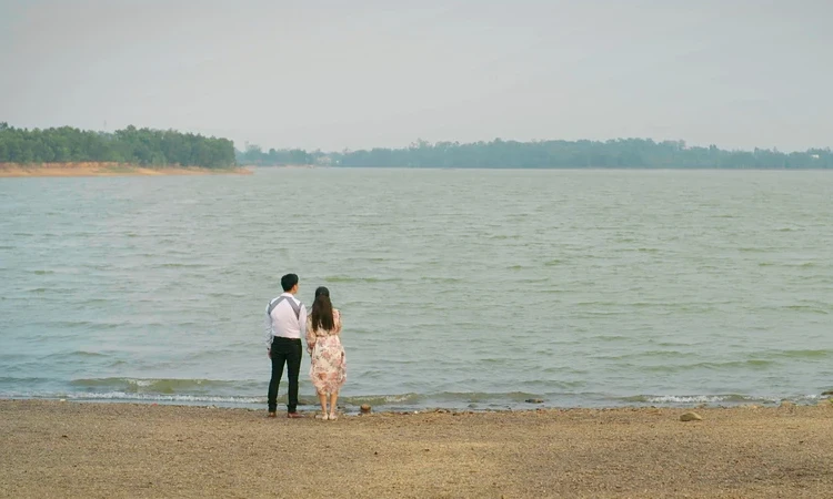 “Cầu vồng ở phía chân trời” - Góc nhìn về những mảnh ghép gia đình không hoàn hảo
