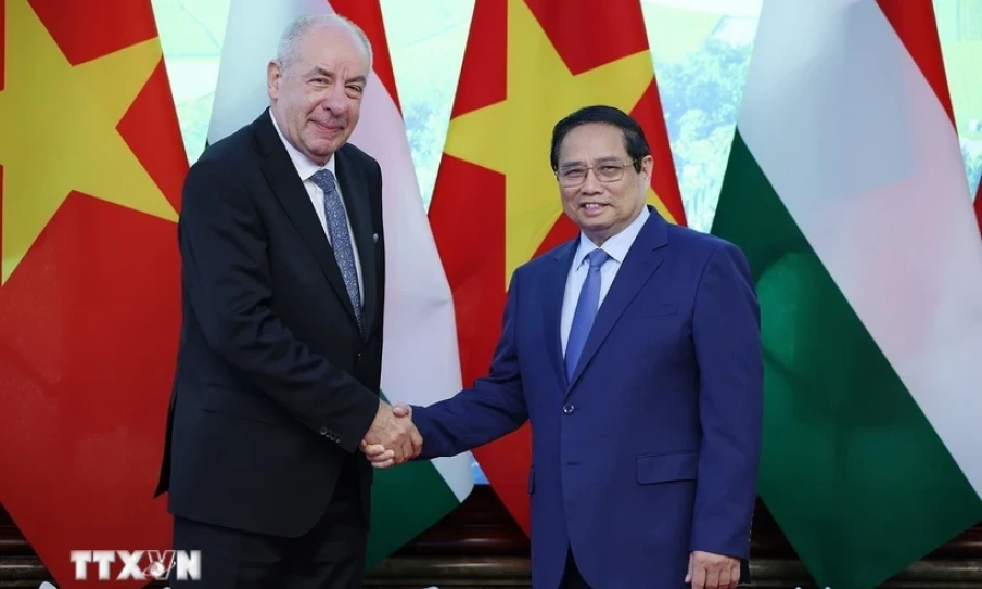 Việt Nam ưu tiên hàng đầu tăng cường quan hệ với Hungary