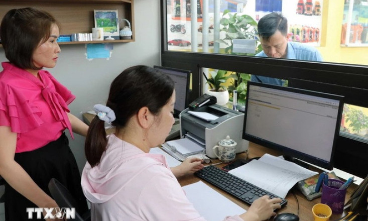 Những chính sách có hiệu lực từ tháng 6/2025: Dừng cấp thẻ Bảo hiểm y tế giấy