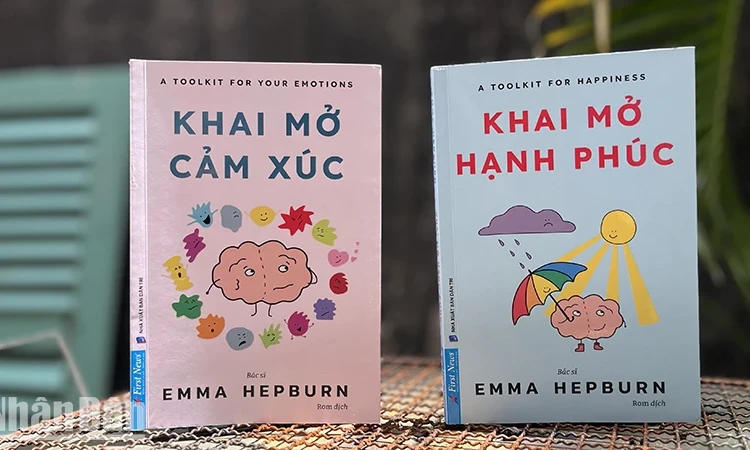 Ra mắt bộ sách khai mở bản thân