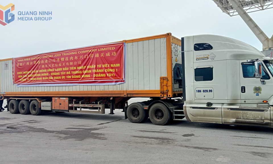 Lần đầu tiên xuất khẩu sầu riêng đông lạnh sang Trung Quốc qua cửa khẩu Bắc Luân II