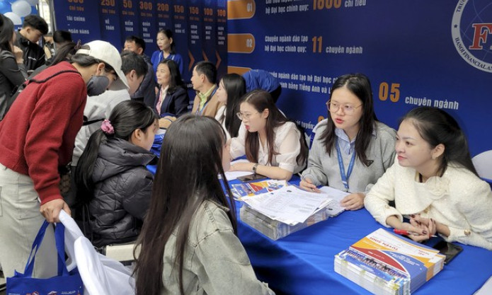 Bộ GD&ĐT giải thích về quy đổi điểm trúng tuyển đại học 2025