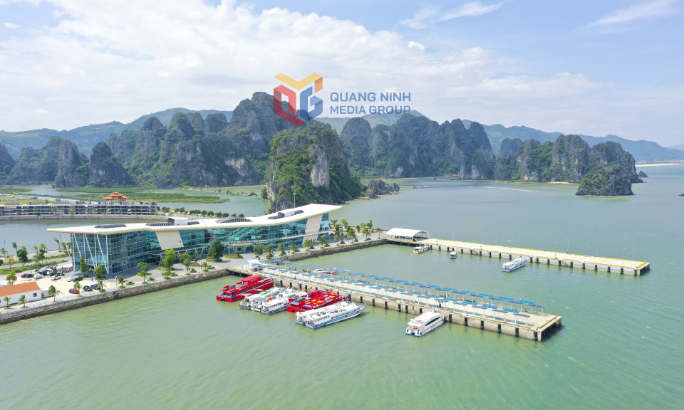 Bến cảng cao cấp Ao Tiên. Ảnh: Mạnh Trường
