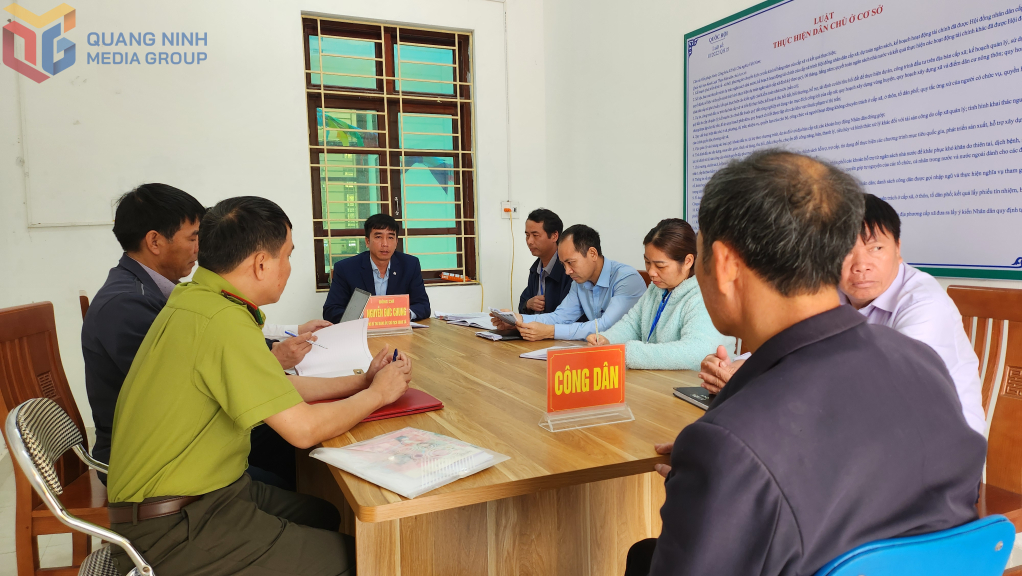 Lãnh đạo xã Điền Xá tiếp, giải quyết kiến nghị của công dân trên địa bàn, tháng 3/2025.