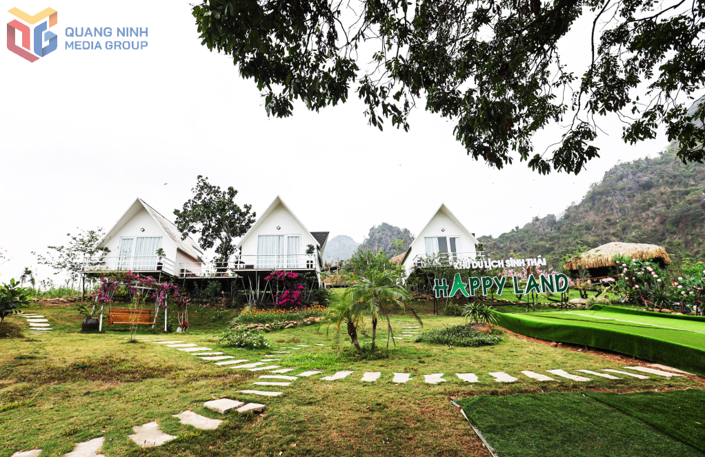 Không gian xanh mát, trong lành là một trong những yếu tố hút khách của Happy Land Hạ Long.