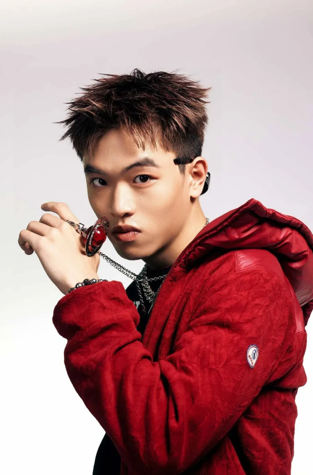 Nón vàng Rap Việt tung album đầu tay, trở lại đường đua âm nhạc - Ảnh 2.
