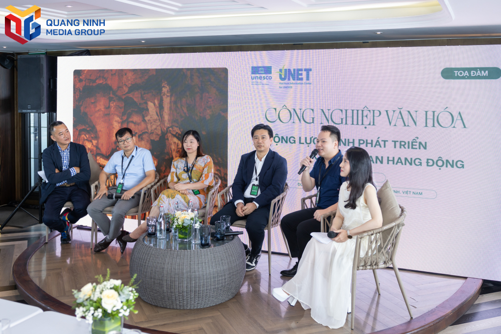 Các chuyên gia, nhà nghiên cứu đã thảo luận về việc phát triển các sản phẩm nghệ thuật trong hang động gắn với việc bảo vệ môi trường, phát huy giá trị văn hóa bản địa...