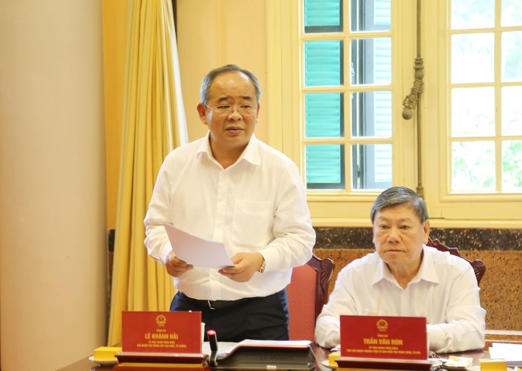 Đồng chí Lê Khánh Hải, Ủy viên Trung ương Đảng, Chủ nhiệm Văn phòng Chủ tịch nước, phát biểu tại buổi làm việc.
