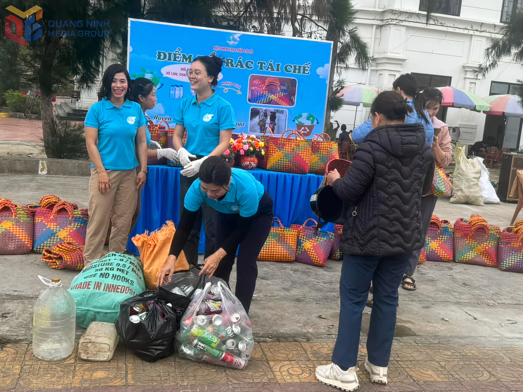Hội LHPN thị trấn Cô Tô tổ chức Ngày hội 