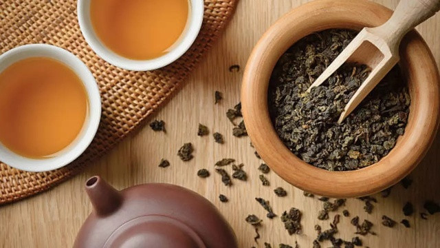 6 loại thực phẩm giúp trẻ lâu- Ảnh 6. 3 tách trà ô long