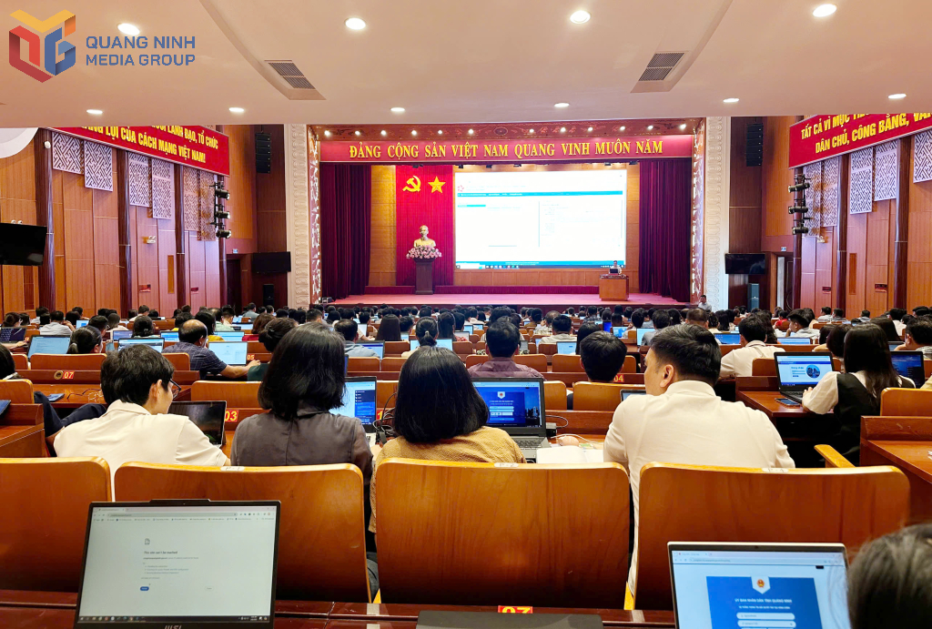 Quang cảnh hội nghị.