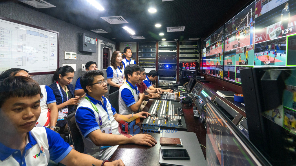 Trung tâm truyền thông tỉnh sản xuất và đưa tin các sự kiện lớn, thu hút sự tham gia của hàng nghìn người.
