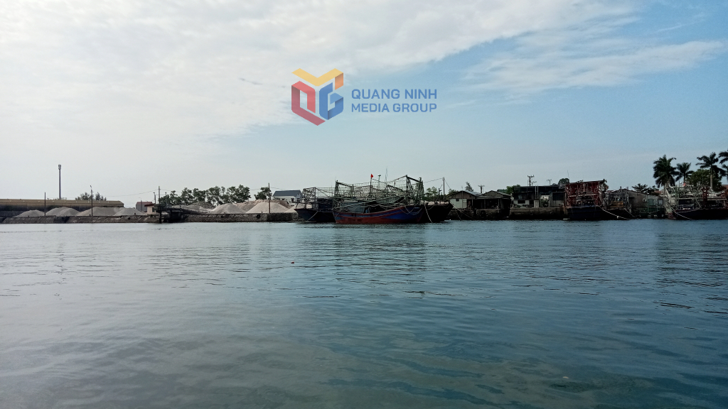 Bến vật liệu xây dựng tại thôn Minh Tân, xã Quảng Minh, huyện Hải Hà