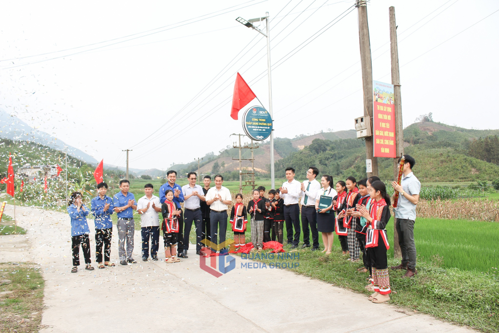 Huyện Đoàn Đầm Hà phối hợp khánh thành công trình Thắp sáng đường quê tại xã Quảng Lâm, tháng 4/2025.