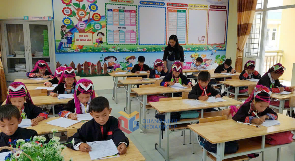 Học sinh Trường Tiểu học Quảng Thành (huyện Hải Hà) được học tập trong ngôi trường khang trang.