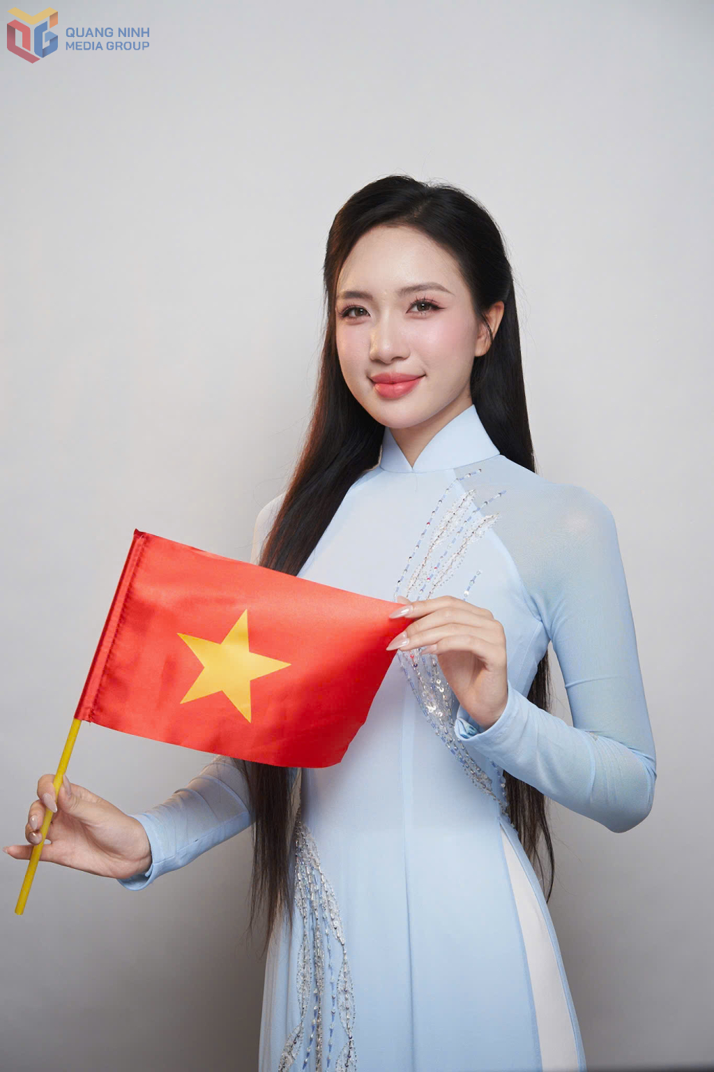 Giang Thanh muốn chuyển tải tình yêu quê hương đất nước, yêu vốn văn hoá dân tộc đến các bạn trẻ.