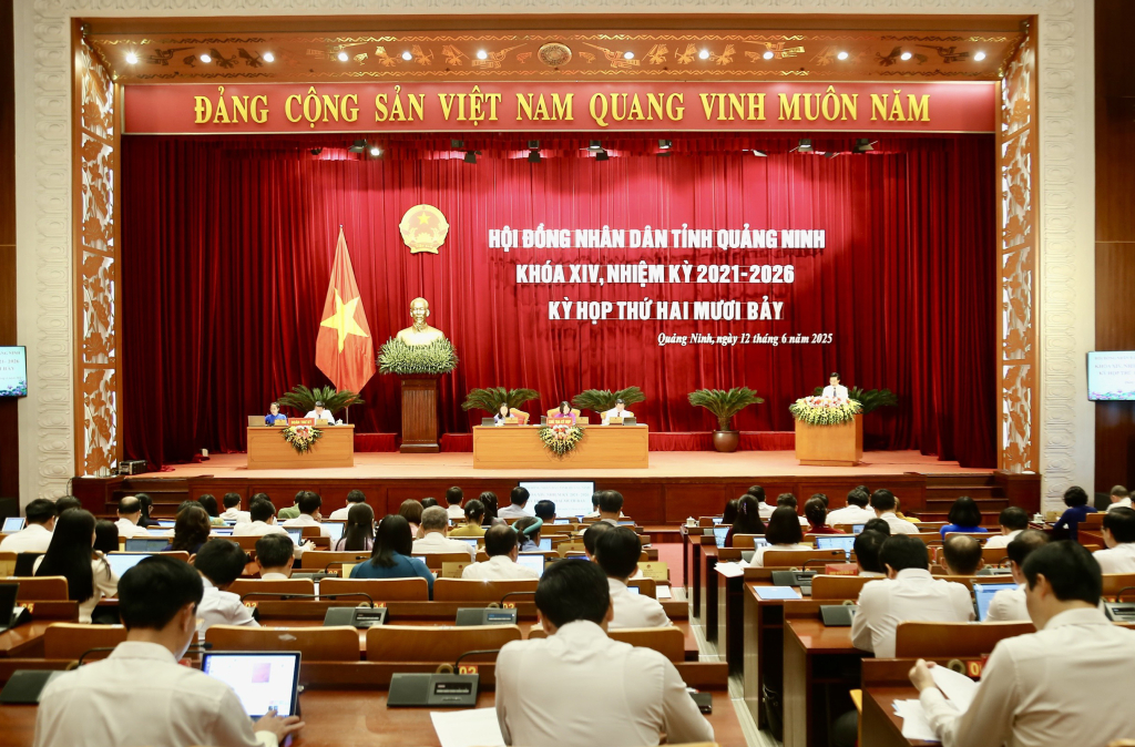 Quang cảnh Kỳ họp.