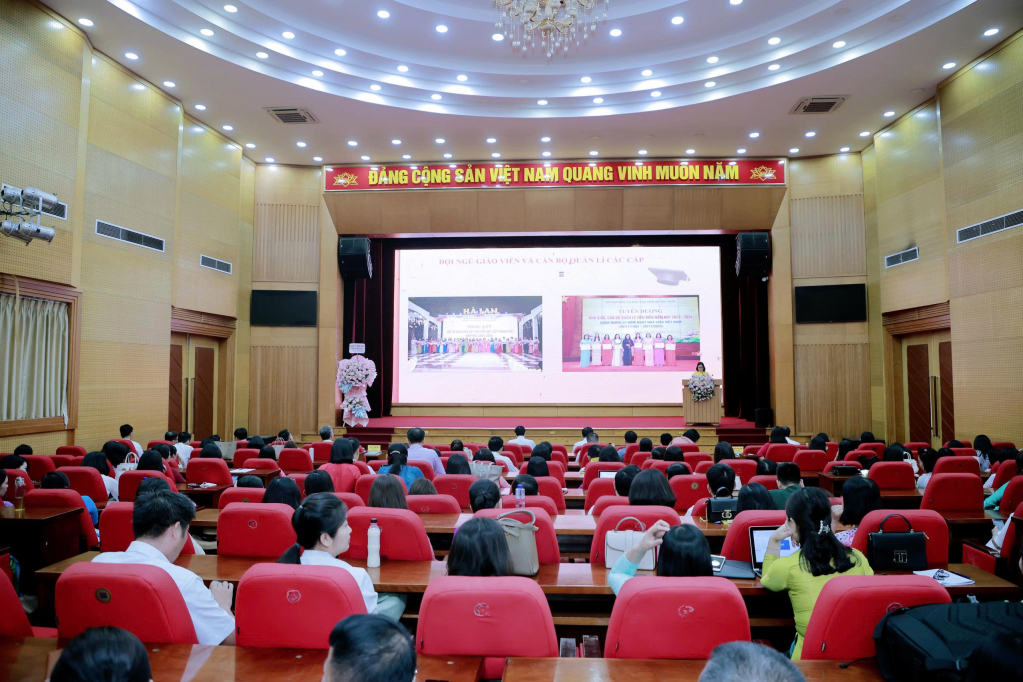 Quang cảnh hội nghị.