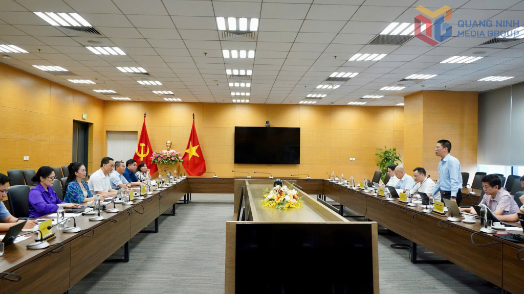 Sở Khoa học và Công nghệ (KH&CN) tỉnh Quảng Ninh đã có buổi làm việc với Cục Viễn thông thuộc Bộ KH&CN để trao đổi, tháo gỡ những khó khăn, vướng mắc trong lĩnh vực viễn thông trên địa bàn tỉnh. Ảnh: Mỹ Phương (Sở KH&CN)
