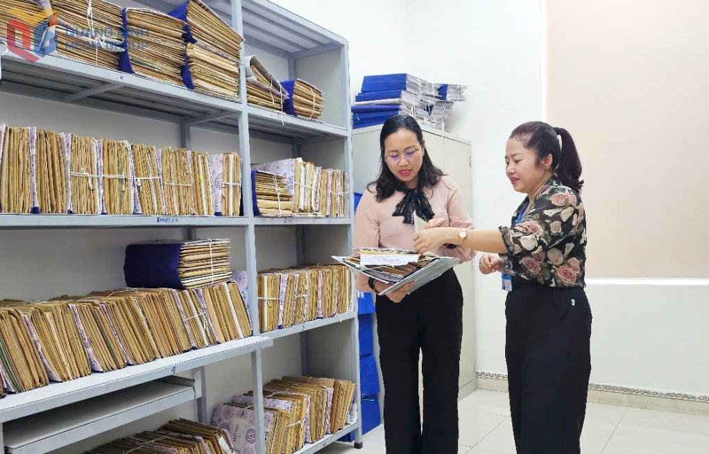 Tổ rà soát công tác chỉnh lý, số hóa tài liệu của Văn phòng Tỉnh ủy trực tiếp đi hỗ trợ, hướng dẫn các địa phương cấp xã.