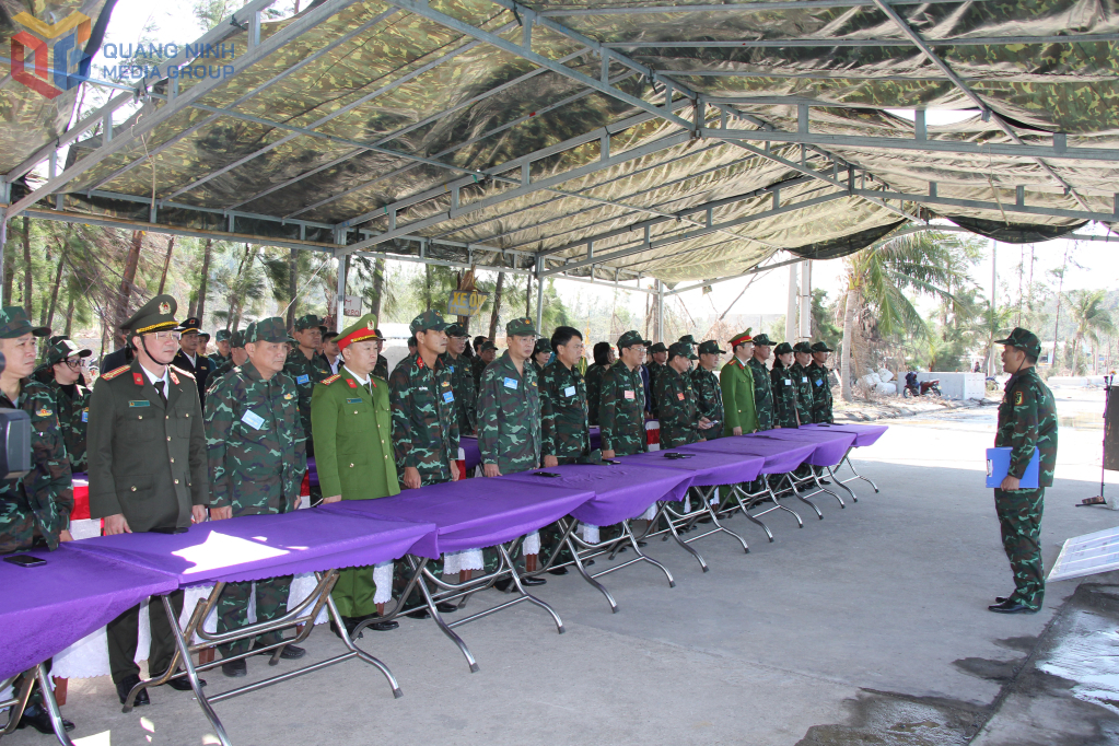 Ban Chỉ đạo diễn tập Phòng, chống thiên tai, tìm kiếm cứu nạn và phòng thủ dân sự huyện Cô Tô tổ chức cuộc diễn tập phòng, chống thiên tai, tìm kiếm cứu nạn và phòng thủ dân sự (PCTT-TKCN&PTDS) năm 2024. Ảnh: Thu Báu (Trung tâm TT-VH huyện Cô Tô)
