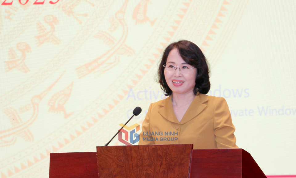Đồng chí Trịnh Thị Minh Thanh, Phó Bí thư Thường trực Tỉnh ủy, Chủ tịch HĐND tỉnh, phát biểu tại hội nghị.