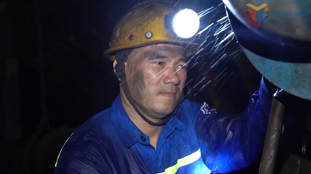 Anh hùng Lao động Phạm Đình Duẩn, Phân xưởng Khai thác 9 là một tấm gương sáng điển hình trong phong trào thi đua yêu nước.