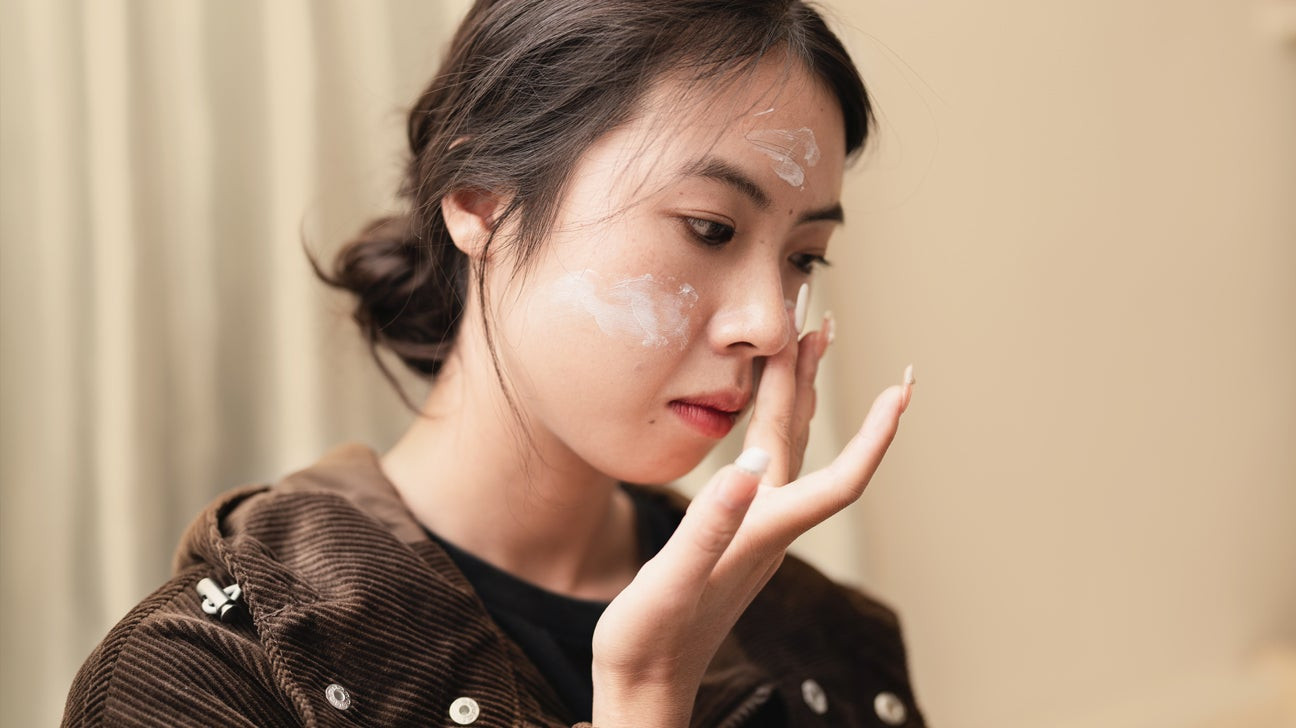 Một số quan niệm sai lầm về kem chống nắng- Ảnh 3. Sun Protection: The Science, Tips, and Myths