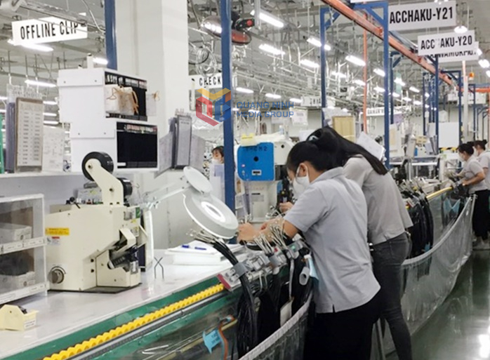 Công nhân làm việc tại Bộ phận MAE, Công ty TNHH Yazaki Hải Phòng Việt Nam, Chi nhánh Quảng Ninh (KCN Đông Mai, TX Quảng Yên).