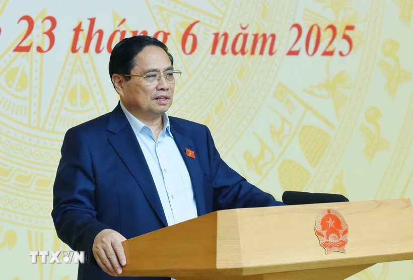 hủ tướng Phạm Minh Chính phát biểu tại Hội nghị tổng kết đợt cao điểm đấu tranh ngăn chặn buôn lậu, gian lận thương mại, hàng giả. (Ảnh: Dương Giang/TTXVN)