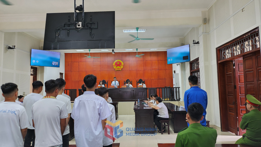 Hội đồng xét xử (TAND tỉnh) tuyên án đối với các bị cáo tội giết người ngày 23/6/2025, nhóm thanh niên móng cái.