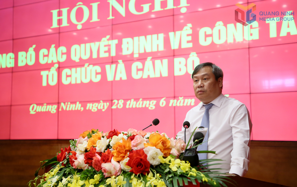 Đồng chí Vũ Đại Thắng, Ủy viên Trung ương Đảng, Bí thư Tỉnh ủy, Trưởng Đoàn ĐBQH tỉnh, phát biểu chỉ đạo tại hội nghị.