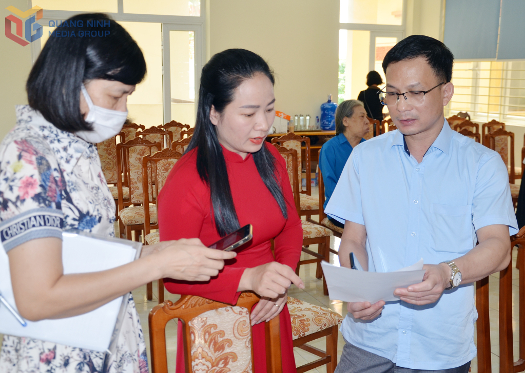 Lãnh đạo BHXH tỉnh sẵn sàng giải đáp khó khăn vướng mắc liên quan đến chính sách BHXH khi thực hiện chính quyền địa phương 2 cấp từ 1/7.