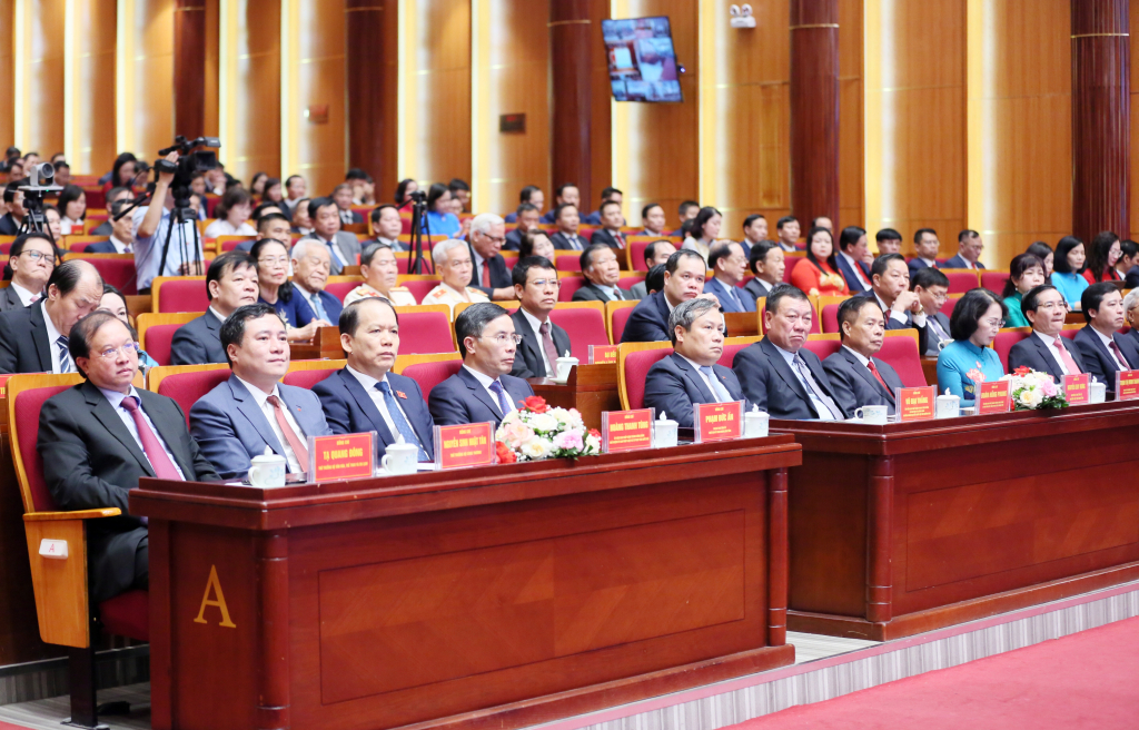 Các đại biểu tham dự hội nghị.