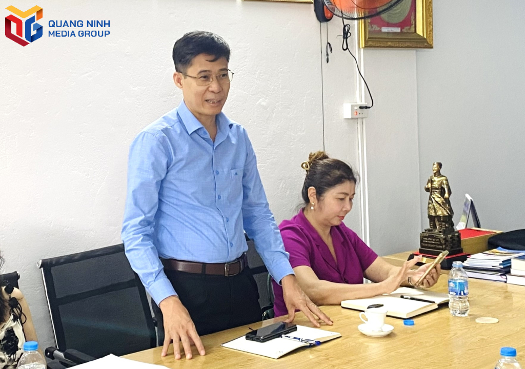 Đại diện khách sạn Sài Gòn-Hạ Long thông báo các gói kích cầu du lịch.