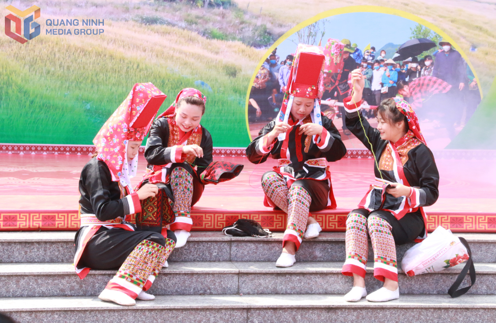 Trình diễn nghệ thuật thêu