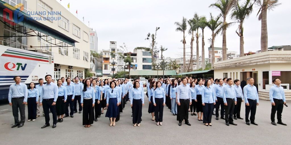 Ảnh với chú thích