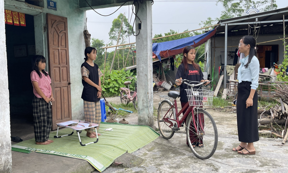 Chăm lo cho trẻ em yếu thế